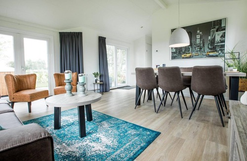 Avenhorn Chalet De Esquí | ✓ Ferox XL at Park Westerkogge ✓ Holiday home for 6 people ✓ Located in Berkhout (North Holland) ✓ Waterfront holiday resort ✓ Book directly at the resort