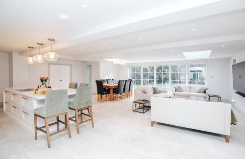 Medmenham Casa | Ferry House - Close to Marlow & Henley