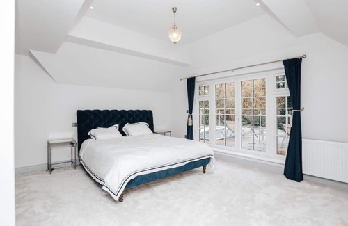 Medmenham Casa | Ferry House - Close to Marlow & Henley