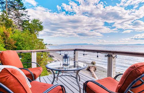Point Roberts Casa | Ferry Viewer Cottage, Unit 1