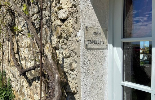 Saint-Just-Luzac Casa | Feusse Castle