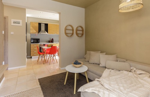 Neoi Epivates Apartamento | Few steps from the sea