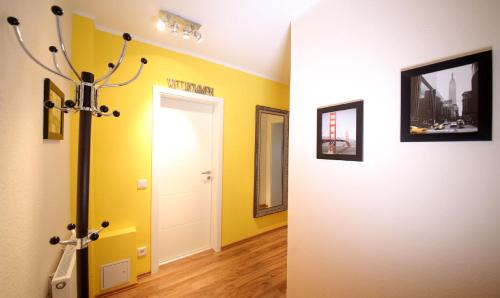 Vellmar Apartamento | Fewo Art City-Studio Kassel 3, modern, ruhig, citynah, kostenfreie Parkplätze, großer Balkon, voll ausgestattet