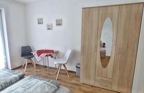 Steina Apartamento | FeWo direkt am Wald und Wanderweg mit Balkon Ruhe pur 1 OG