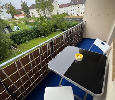 Jurgenohl Apartamento | FeWo Elbo46 mit Balkon, Waschmaschine & Smart TV