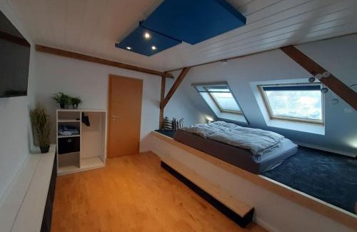 Flensburg Apartamento | FeWo Grüne Linie mit Balkon-Parken-Wallbox-TV-KoNi