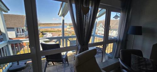 Neuensien Apartamento | Fewo Granitzblick 6 mit Balkon und Seeblick
