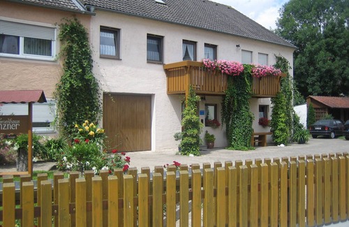 Muhr am See Apartamento | Apartamento con terraza soleada ideal para familias o ciclistas.