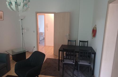 Stadtrandsiedlung Apartamento | FeWo s Runde Wiese LL