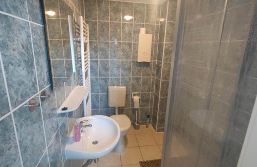 Berlin-Britz Apartamento | FEWO3-1 Zim-2 Einz Bett-2 Pers-Küche-Dusche WC