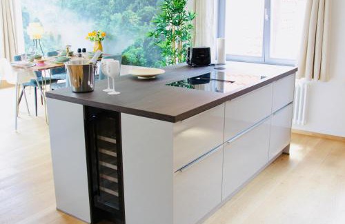 Schwerin Apartamento | FeWoZauber - Domschloss, Zentrum, 6 Personen, Business, Dachterrasse, Familien