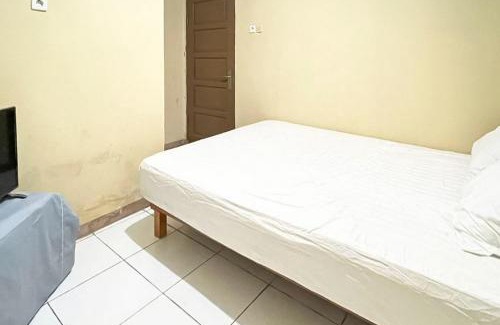 Old Jakarta Hotel | FeySha Guest House Mitra Reddoorz