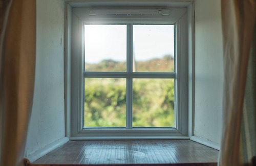 Trefasser Casa | Fferm Ty Uchaf, Holiday Home Pwll Deri, Strumble Head, Sleeps 6, 4 bedrooms, bathrooms
