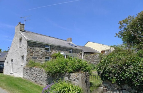 Trefasser Casa | Fferm Ty Uchaf, Holiday Home Pwll Deri, Strumble Head, Sleeps 6, 4 bedrooms, bathrooms