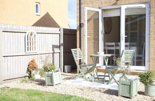 Crynant Casa | Ffordd Y Meillion