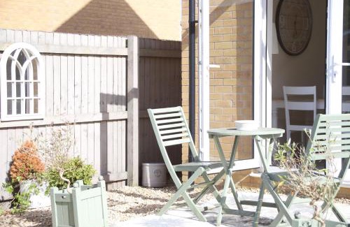 Crynant Casa | Ffordd Y Meillion