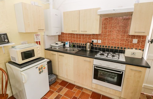 Trefin Cabaña | Ffynnon TOM, carácter casa de vacaciones en St. Davids, Ref 8725