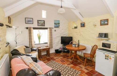 Trefin Casa | Ffynnon Tom