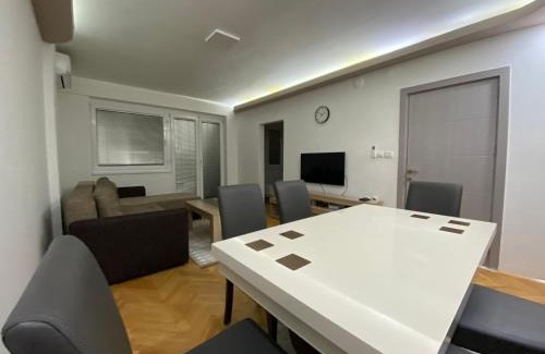 Skopje Region Apartamento | FIA HOUSE Hrom