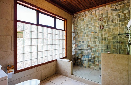 Santa Elena Hotel | Ficus Sunset Suites