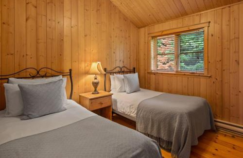 Fiddler Lake Resort Chalet De Esquí | Fiddler Lake Resort Chalet Bear 25