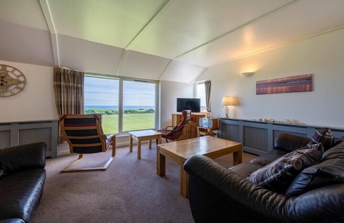 Embleton Cabaña | FIDRA, pet friendly, with a garden in Embleton