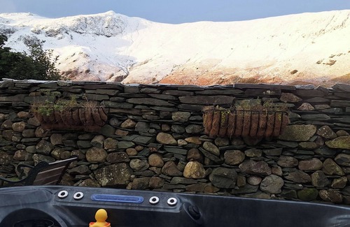Borrowdale Cabaña | FIELD HOUSE, family friendly, character holiday cottage in Keswick