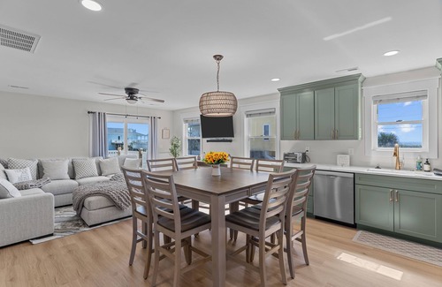 North Topsail Beach Casa | Field of Dreams #177 - 3BD Beach Cottage, Dog-Friendly & Steps from the Ocean