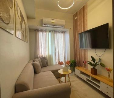 San Dionisio Apartamento | Field Residences Condo Hotel