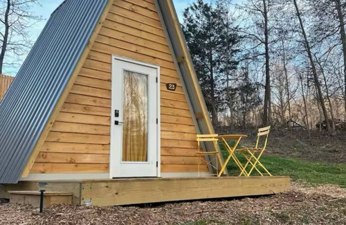 Travelers Rest Cabina | Field Trip Glamping / Unit 22 A-Frame