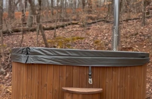 Travelers Rest Cabina | Field Trip Unit 9 Small Bell Tent