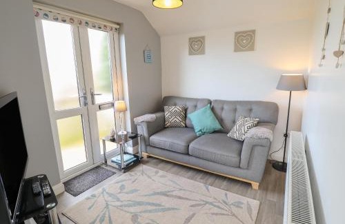 Grimsby Casa | Field View