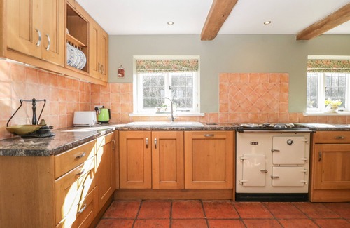 Ilton Cabaña | FIELD VIEW, pet friendly, country holiday cottage in Taunton