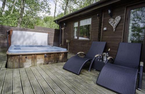 Thurstonfield Casa | Fieldfare Lodge with Hot-tub