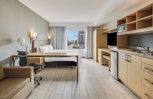 San Nicolás de los Garza Hotel | Fiesta Inn Monterrey La Fe