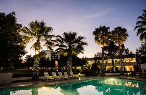 San Luis Potosí Hotel | Fiesta Inn San Luis Potosi Glorieta Juarez