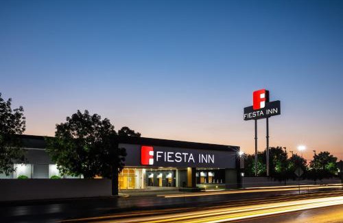 San Luis Potosí Hotel | Fiesta Inn San Luis Potosi Glorieta Juarez