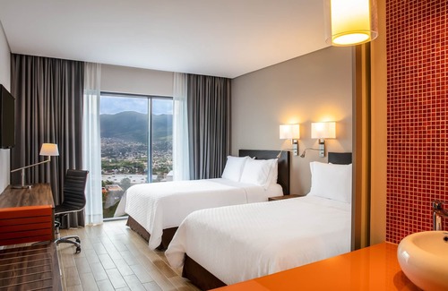 Tuxtla Gutiérrez Hotel | Fiesta Inn Tuxtla Fashion Mall