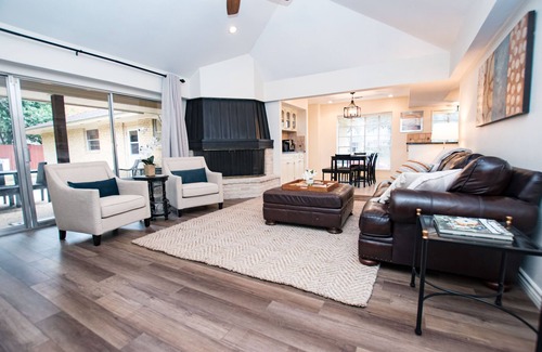 Whispering Oaks Casa | **Fiesta Tx, Riverwalk, Pearl|5 Bdrm-3 Kings|Golf,Ping-Pong|4 TVs|Hi-Spd WIFI**