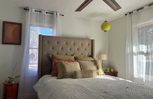 Austell Cabina | FIFA Fan Stylish Retreat Lodge in Heart of it All! 9.4 miles from the Stadium.