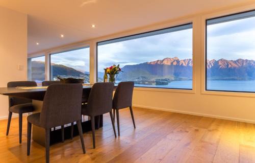 Fernhill Villa | Fifteen by Amazing Accom