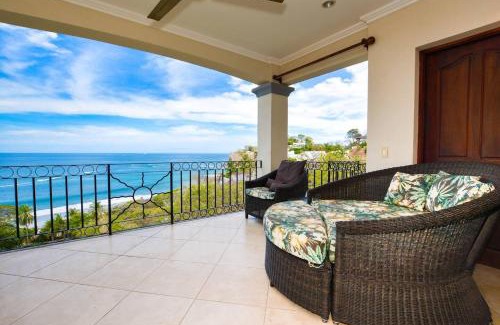 Playa Flamingo Casa | Fifth-Floor Condo with Breathtaking Ocean Views, Stylish Interior & Prime Location Near Flamingo Beach