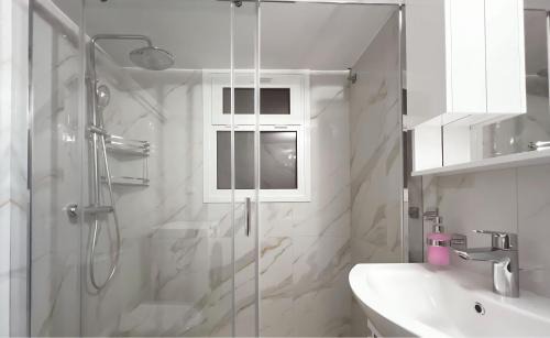 Kerameikos Apartamento | Fifth Sense in Athens by ΜPS