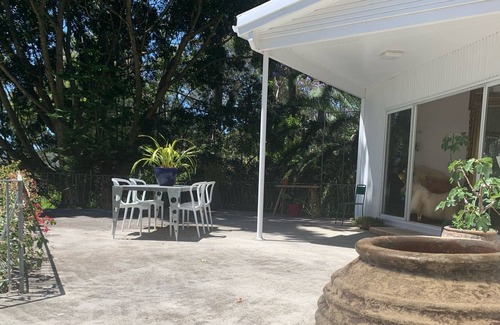 Avalon Beach Cabaña | Fifties Beach Cottage