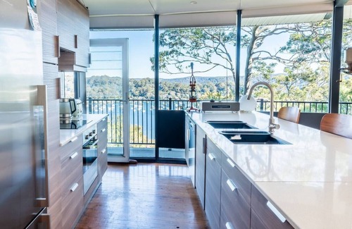 Whale Beach Casa | Fig Tree House A Luxe Indoor Outdoor Bay Panorama
