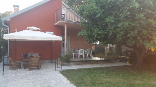 Ulcinj Cabina | Fig Tree House