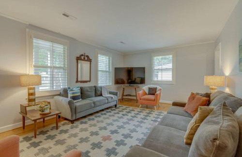 Franklin Casa | Figuers Bungalow 2 bd 1 bath central location
