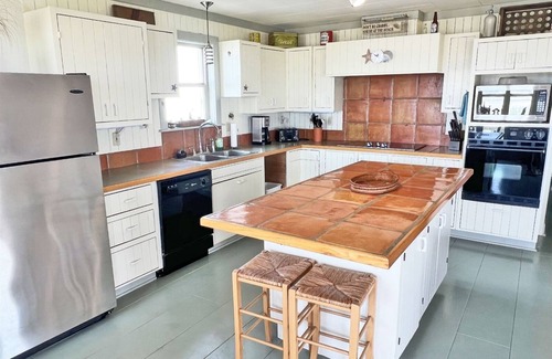 Grand Isle Casa | Fin and Bridge - Beachfront - Island Realty