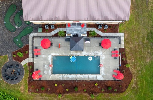 Barium Springs Casa | "Final Frontier"- Pool, Hot Tub, Pickleball, Basketball, Pond, Arcade, Putt Putt
