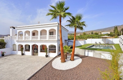Motril Villa | Finca Andalucía Confort entre Montaña y Sol